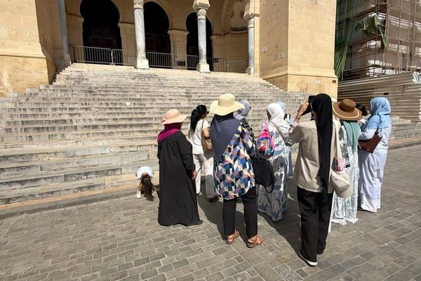 نساء في دروب القصبة.. مرشدة سياحية تصنع للجزائريات موعدًا مع ذاكرة المدينة
نساء في دروب القصبة.. مرشدة سياحية تصنع للجزائريات موعدًا مع ذاكرة المدينة
- سبوتنيك عربي