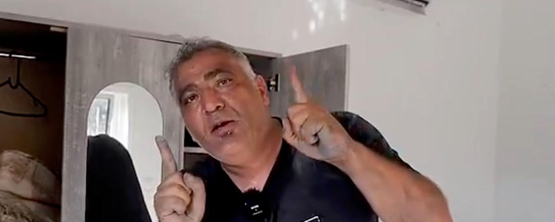 منزل المواطن اللبناني، محمد حرب، مالك أحد الشاليهات السياحية في بلدة أنصار جنوبي لبنان - سبوتنيك عربي, 1920, 15.08.2026