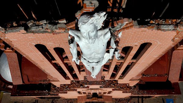 Снимок с дрона церкви, поврежденной землетрясением в Кимбайе, Колумбия - سبوتنيك عربي
