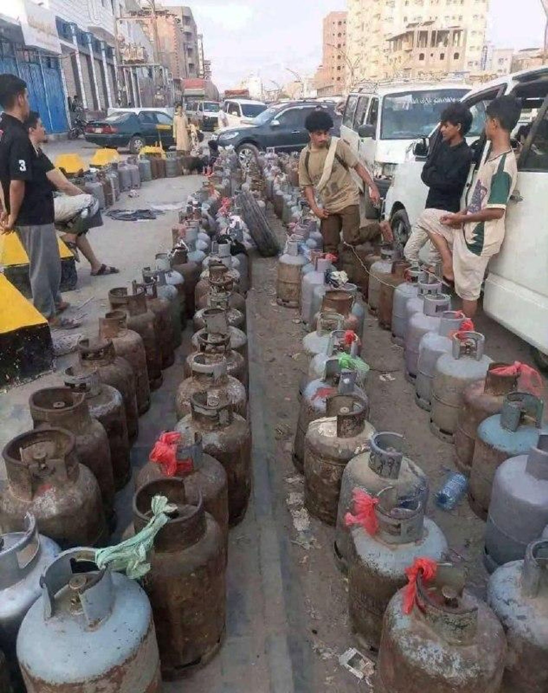  أزمة أنابيب الغاز في العاصمة اليمنية المؤقتة عدن - سبوتنيك عربي, 1920, 25.08.2026