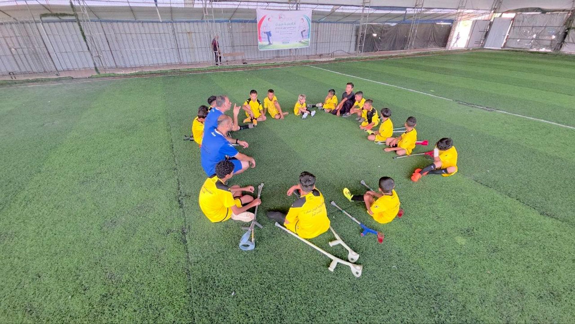 أطفال غزة مبتورو الأطراف يسجلون هدفا في مرمى الحياة أطفال غزة مبتورو الأطراف يسجلون هدفا في مرمى الحياة - سبوتنيك عربي, 1920, 26.08.2026