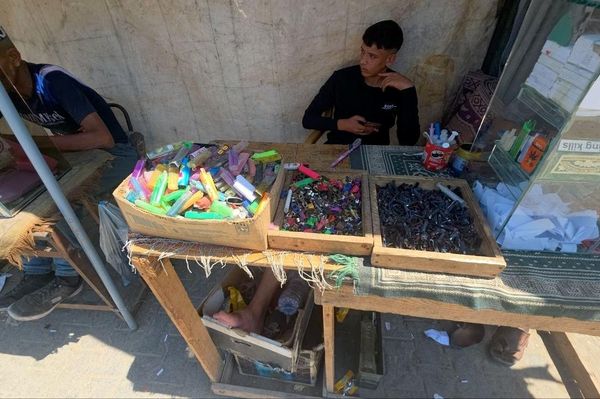 غلاء الولاعات يدفع أهالي غزة إلى الإقبال على ورش التصليح المنتشرة أغسطس/آب 2026. - سبوتنيك عربي