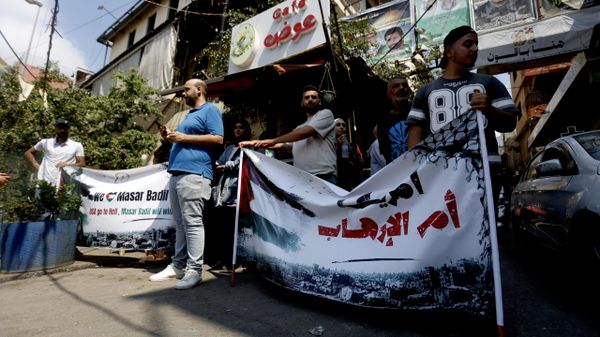 وقفة فلسطينية في بيروت رفضاً للعقوبات الأميركية على فلسطين أكشن والمسار الثوري البديل - سبوتنيك عربي