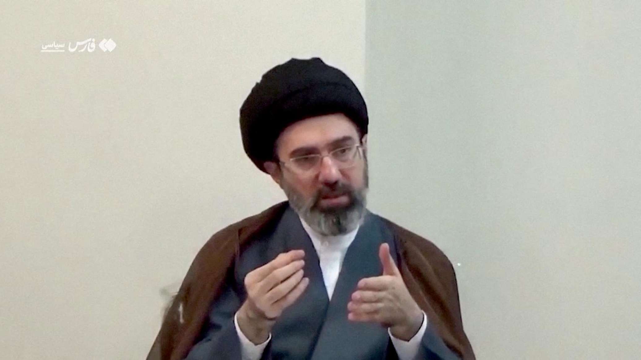 المرشد الإيراني يدعو حكام دول الخليج على تحديد "عدوهم الحقيقي" و"فهم خططه ومواجهته"