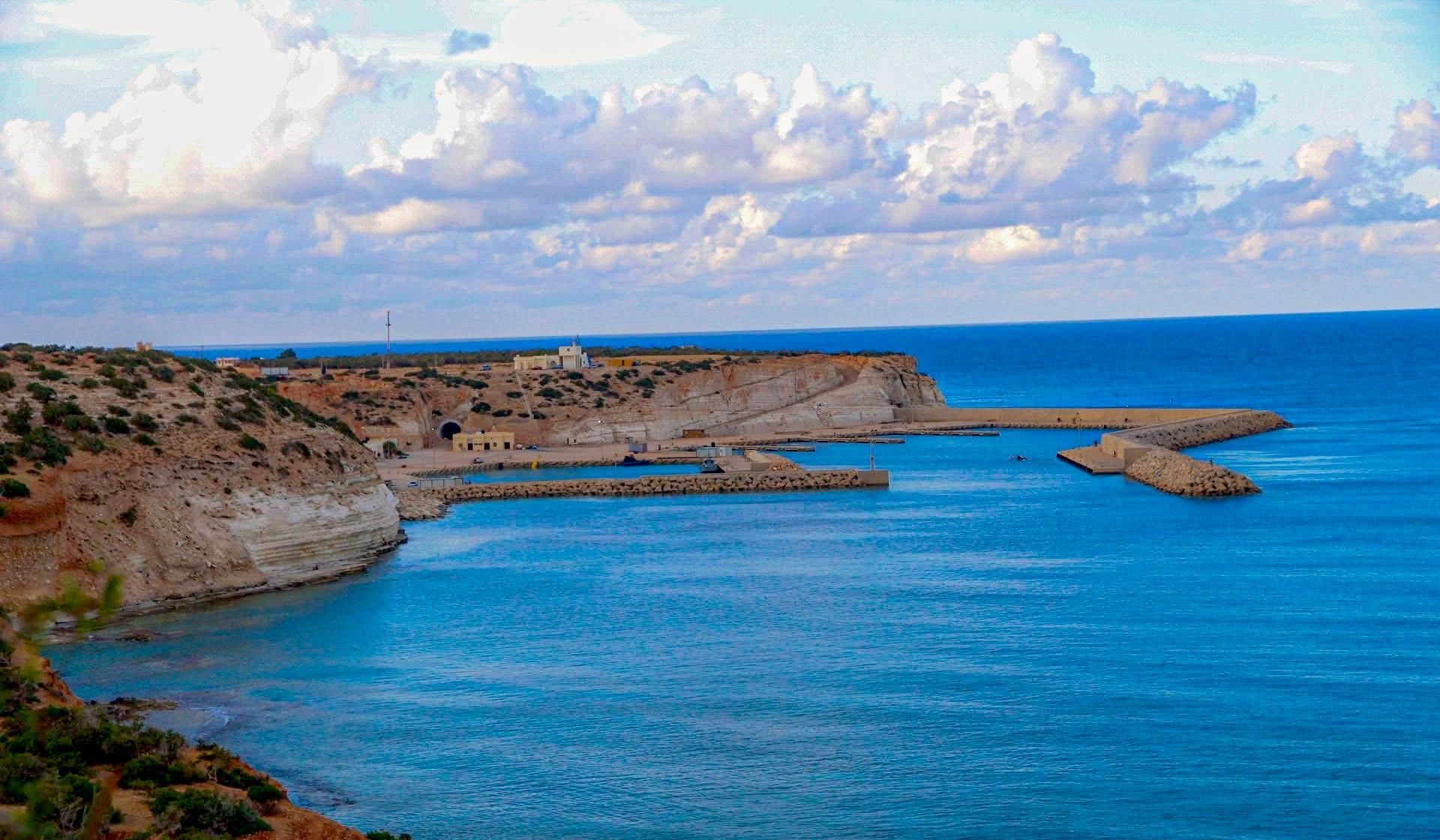 من الرمال السوداء إلى ثلوج الجبل الأخضر.. شاب يعيد رسم طبيعة ليبيا بعدسة الكاميرا من الرمال السوداء إلى ثلوج الجبل الأخضر.. شاب يعيد رسم طبيعة ليبيا بعدسة الكاميرا - سبوتنيك عربي, 1920, 02.09.2026