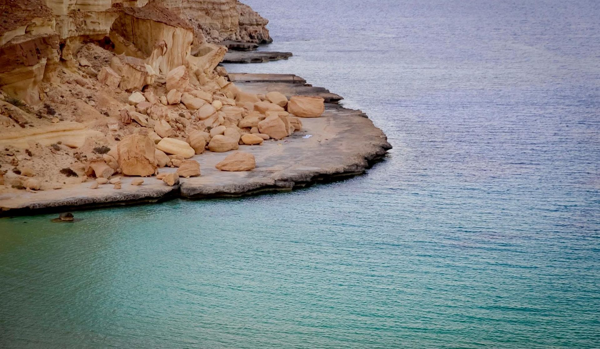 من الرمال السوداء إلى ثلوج الجبل الأخضر.. شاب يعيد رسم طبيعة ليبيا بعدسة الكاميرا من الرمال السوداء إلى ثلوج الجبل الأخضر.. شاب يعيد رسم طبيعة ليبيا بعدسة الكاميرا - سبوتنيك عربي, 1920, 02.09.2026