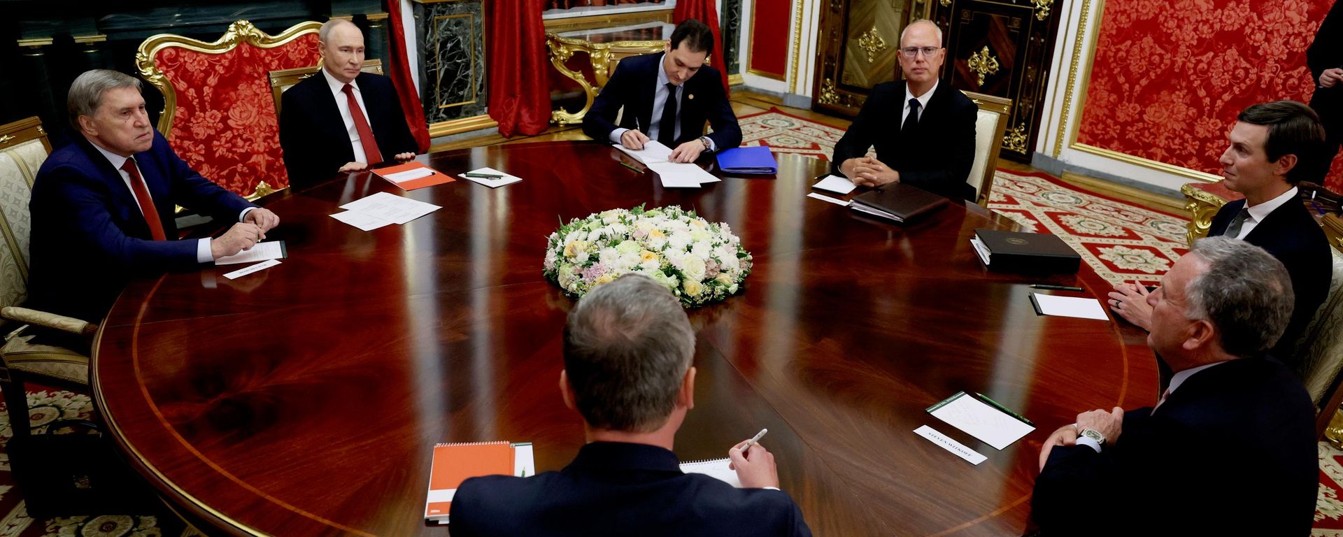 Встреча президента Владимира Путина со Стивом Уиткоффом и Джаредом Кушнером - سبوتنيك عربي, 1920, 06.09.2026