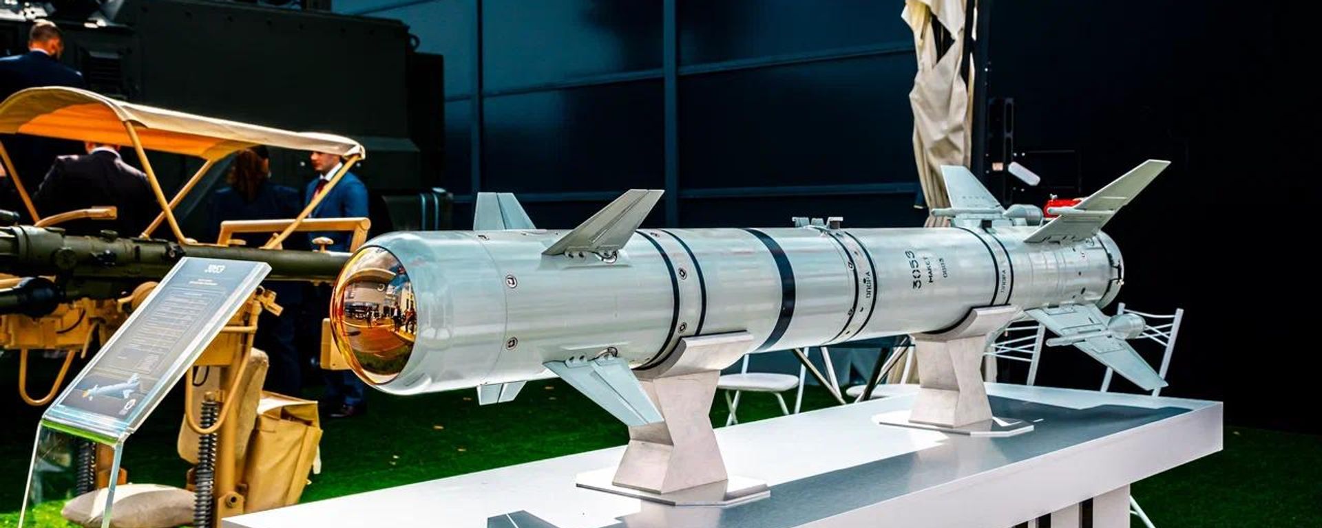 المنظومات عالية الدقة تستعرض أسلحتها الأكثر تطوراً في معرض العلمين الدولي للطيران 2026 - سبوتنيك عربي, 1920, 07.09.2026