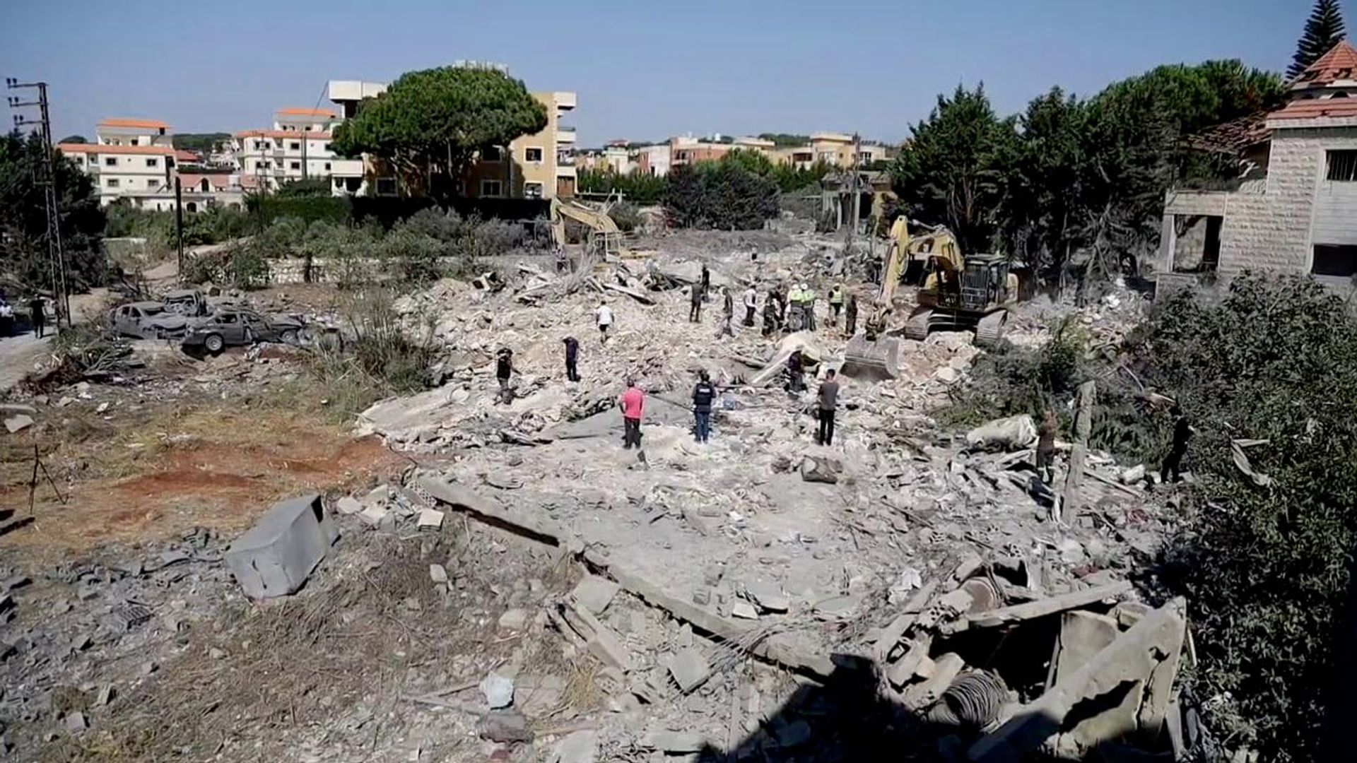 دمار كبير وهلع بين السكان... مأساة الغارات الإسرائيلية تتكرر في كفر رمان جنوبي لبنان دمار كبير وهلع بين السكان... مأساة الغارات الإسرائيلية تتكرر في كفر رمان جنوبي لبنان - سبوتنيك عربي, 1920, 07.09.2026