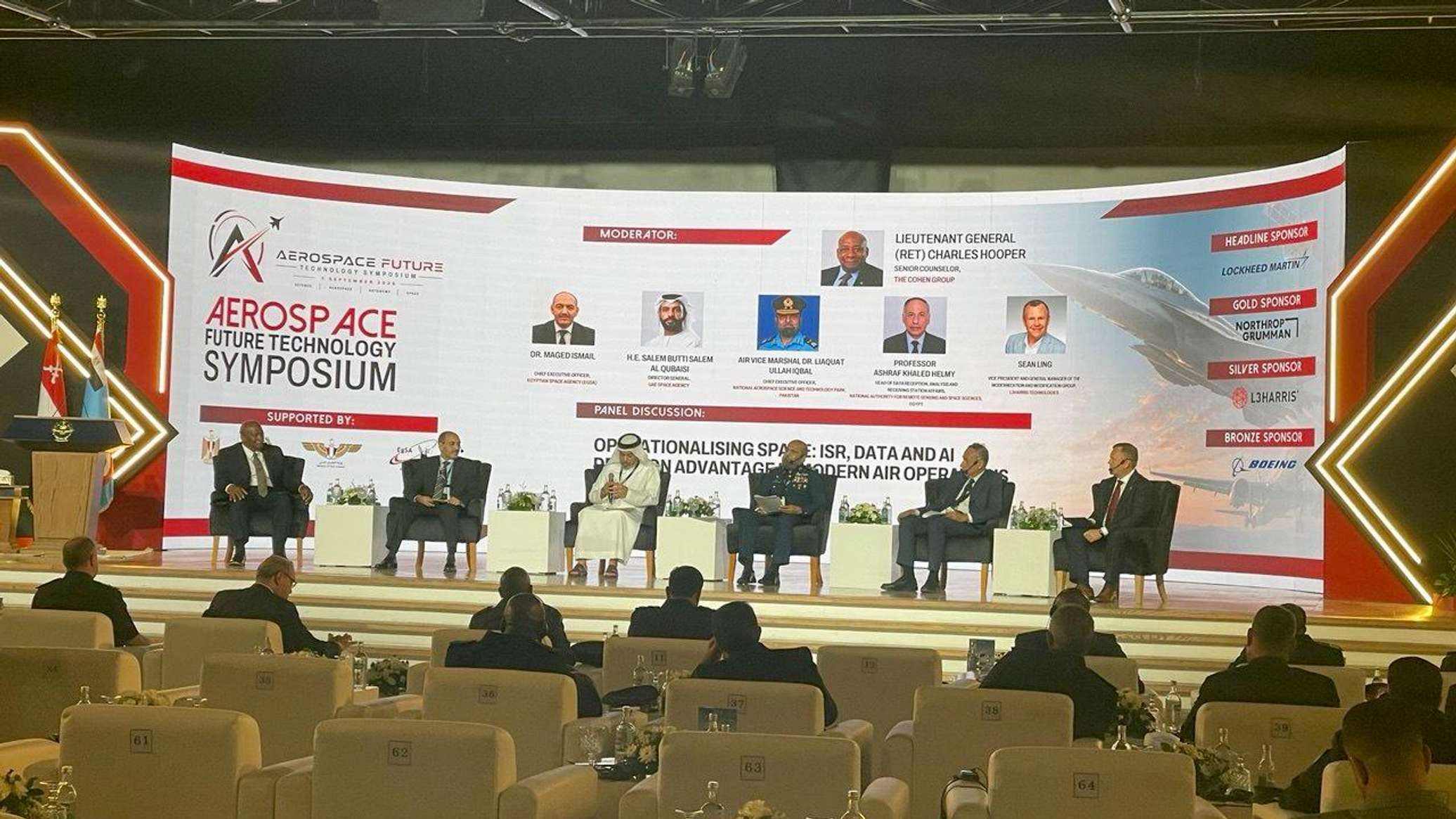 الرئيس التنفيذي لوكالة الفضاء المصرية يشارك بندوة مستقبل الفضاء على هامش معرض العلمين الدولي للطيران