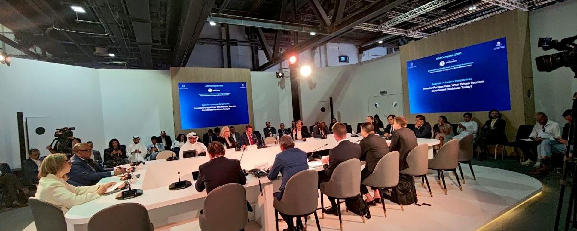 اختتام قمة الاستثمار في دبي... مسارات جديدة لمواجهة التحديات الجيوسياسية وتعزيز النمو المستدام - سبوتنيك عربي, 1920, 09.09.2026