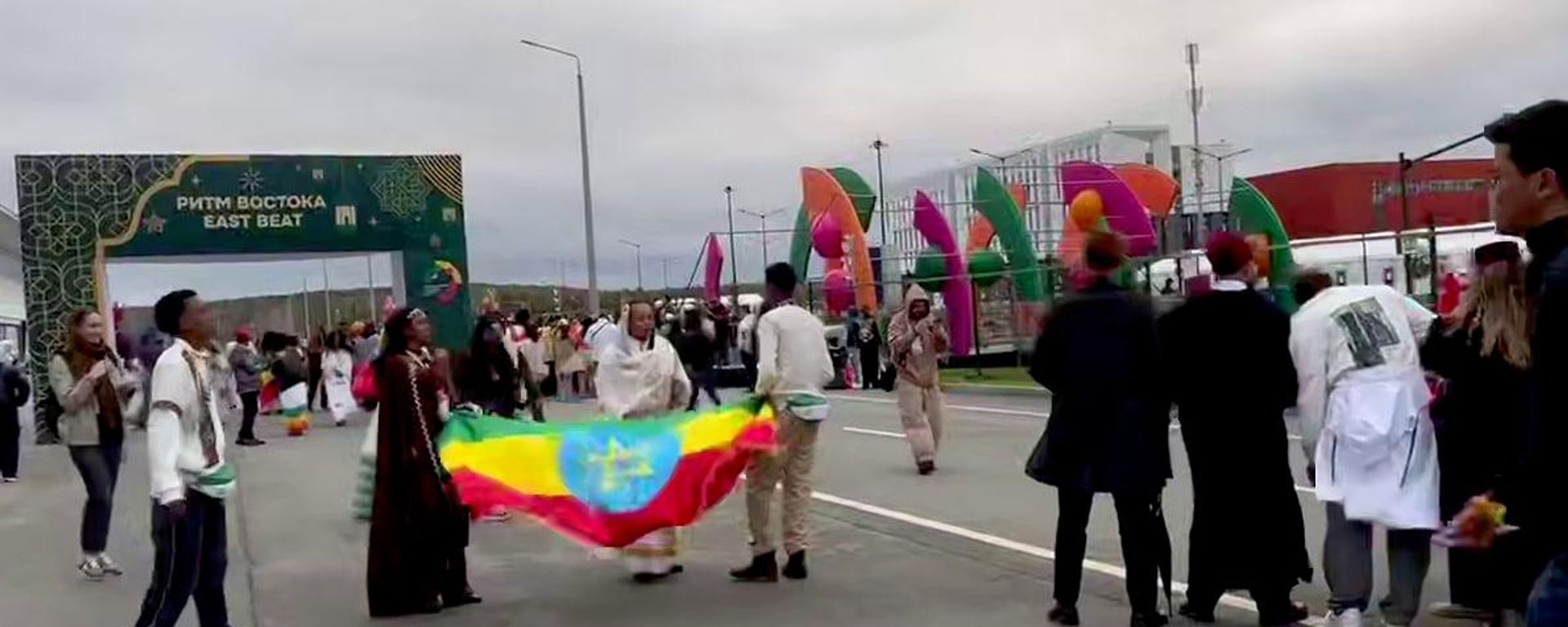 مهرجان الشباب العالمي 2026 يجمع ثقافات العالم في موكب شباب العالم - سبوتنيك عربي, 1920, 14.09.2026