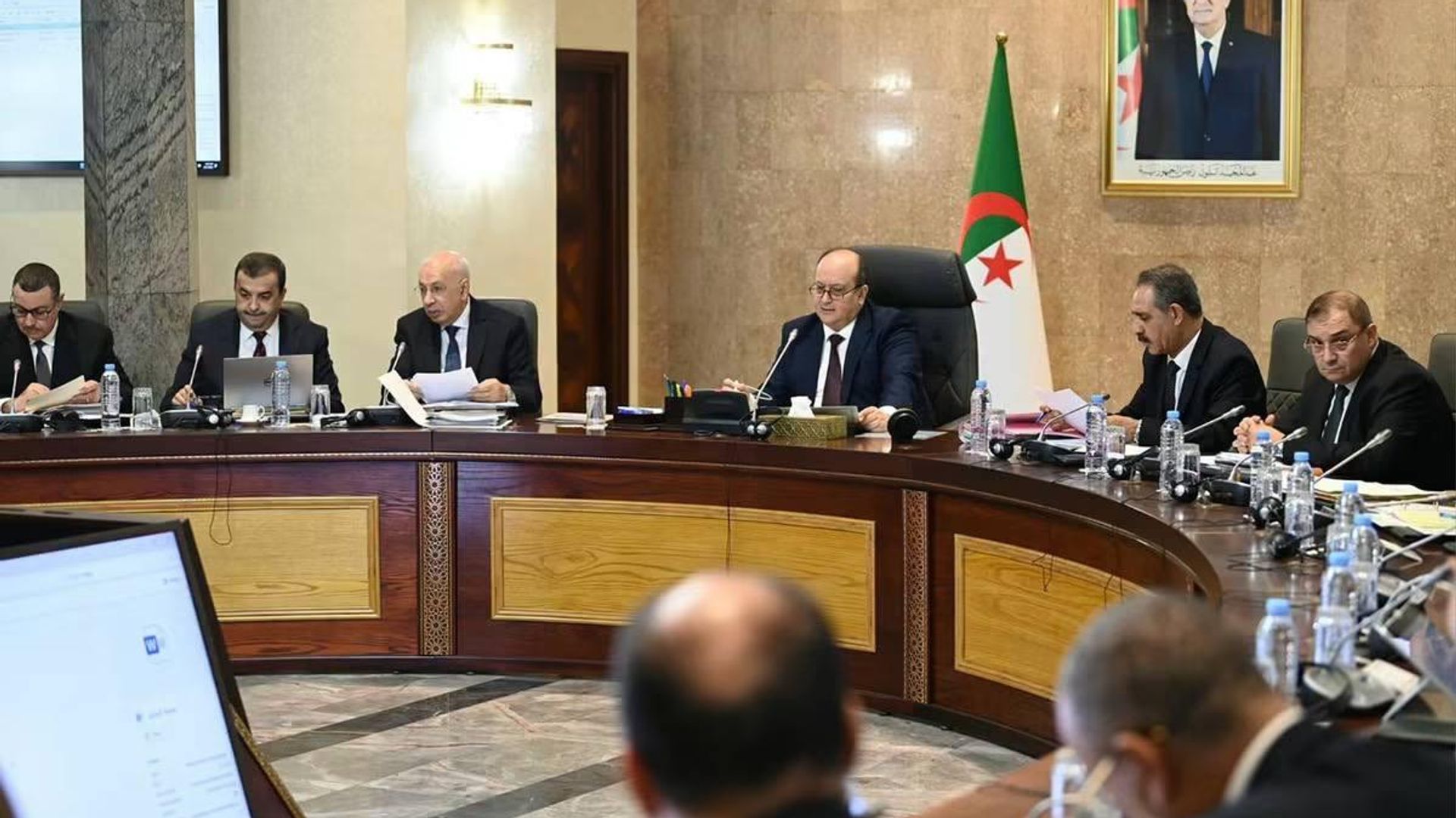 عصابات الأحياء تحت المجهر.. الجزائر تنتقل من الردع إلى الوقاية والاستباق عصابات الأحياء تحت المجهر.. الجزائر تنتقل من الردع إلى الوقاية والاستباق - سبوتنيك عربي, 1920, 18.09.2026