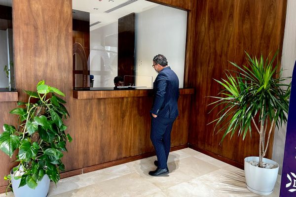 الخدمات الإلكترونية في ليبيا... هل تنجح في تقليص الاعتماد على النقد وحل أزمة السيولة؟ الخدمات الإلكترونية في ليبيا... هل تنجح في تقليص الاعتماد على النقد وحل أزمة السيولة؟ - سبوتنيك عربي