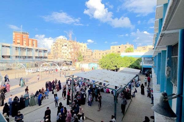 بعد ثلاث سنوات من الانقطاع... طلاب غزة يعودون إلى مدارسهم بعد ثلاث سنوات من الانقطاع... طلاب غزة يعودون إلى مدارسهم - سبوتنيك عربي