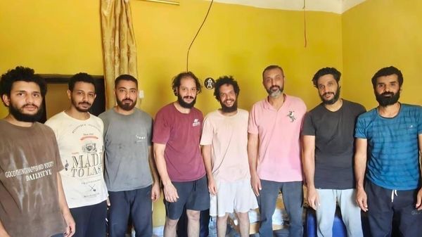 الإفراج عن البحارة المصريين المختطفين على متن سفينة في الصومال - سبوتنيك عربي