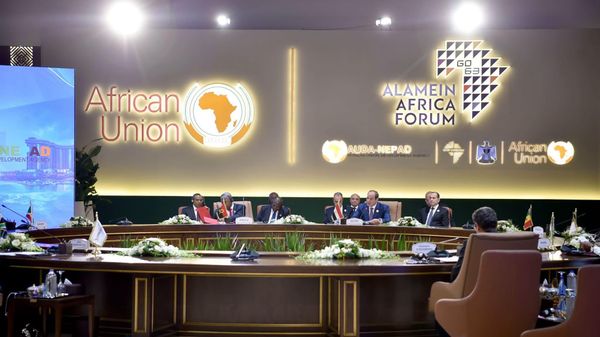 الرئيس المصري، عبد الفتاح السيسي، يترأس أعمال قمة الدول المؤسسة لوكالة الاتحاد الأفريقي للتنمية أودا - نيباد، العلمين الجديدة، مصر، 3 أكتوبر/ تشرين الأول 2026 - سبوتنيك عربي
