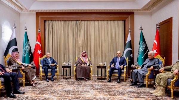 الاجتماع الطارئ للجنة الإستراتيجية السياسية والدفاعية لحلف مكة الدفاعي - سبوتنيك عربي