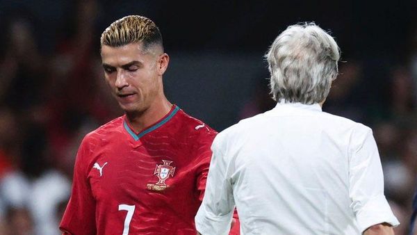 البرتغالي كريستيانو رونالدو مع المدير الفني لمنتخب البرتغال جورجي جيسوس - سبوتنيك عربي