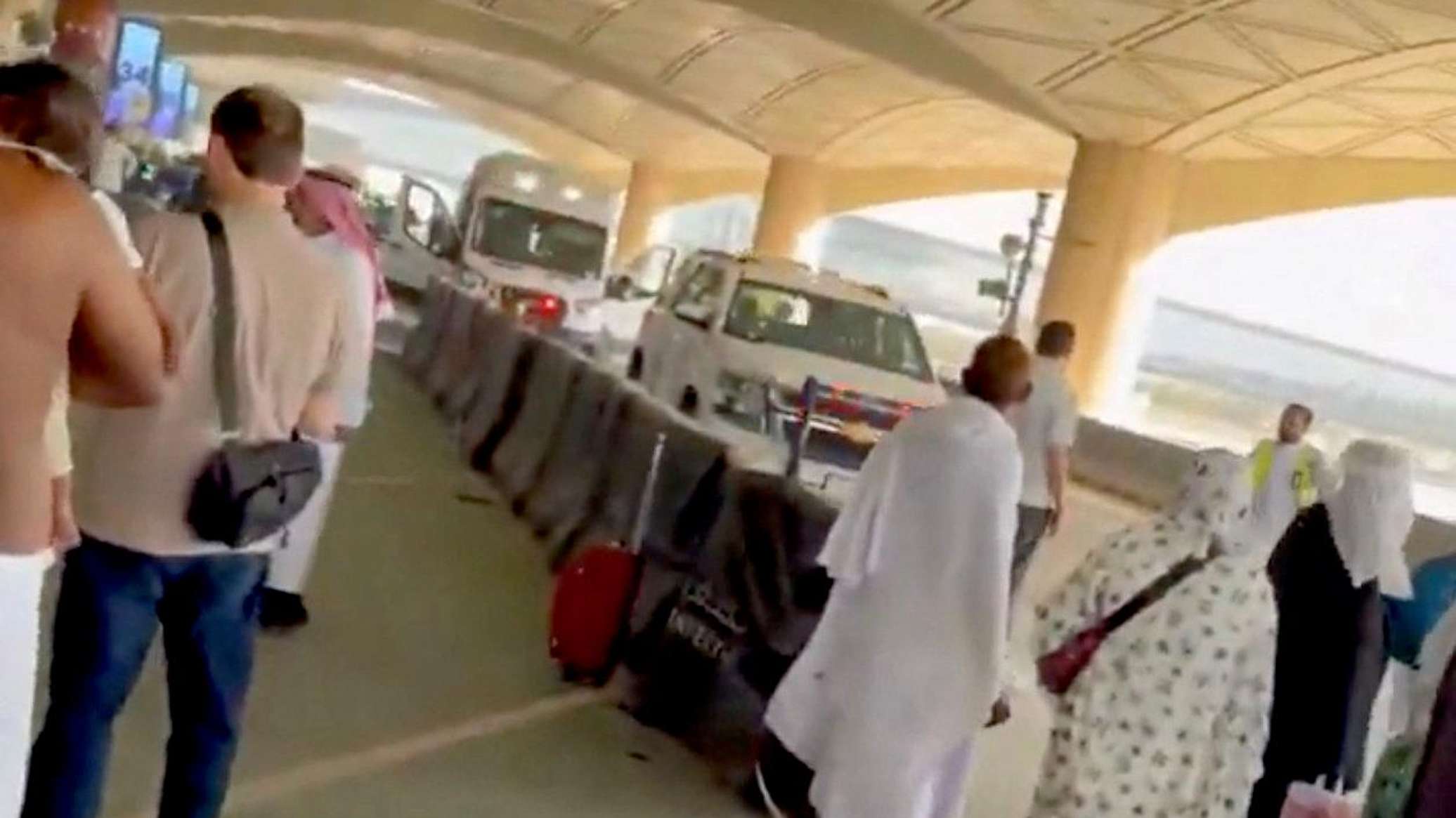 إدانات دولية وعربية للهجوم على مطار الرياض... و"أنصار الله" تجدد تحذيرها بشأن الأجواء السعودية