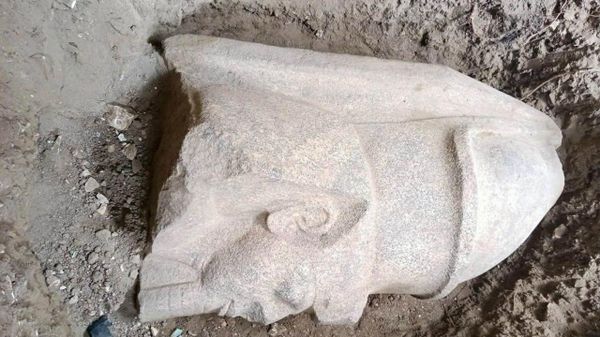 مصر تعلن العثور على بقايا تمثالين ضخمين يعود أحدهما للملك رمسيس الثاني بهبيت الحجارة في الغربية - سبوتنيك عربي