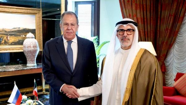 وزير الخارجية الروسي سيرغي لافروف ونظيره الكويتي جراح الأحمد الصباح - سبوتنيك عربي