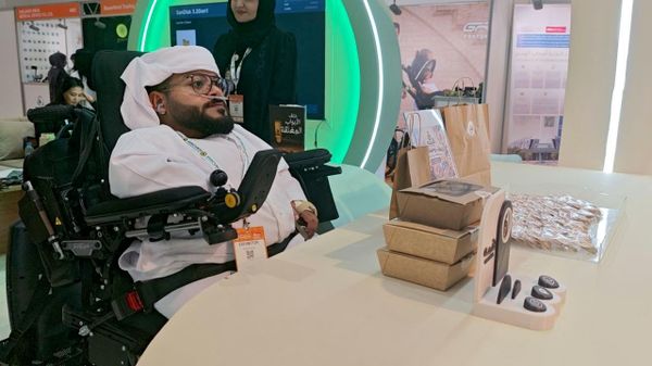 من التأهيل إلى سوق العمل... "هيئة زايد" تستعرض قصص نجاح أصحاب الهمم في "إكسبو دبي"