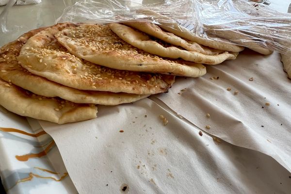 من قاعة الجامعة إلى فرن المعجنات.. رحلة أم نازحة في إعالة أطفالها - سبوتنيك عربي