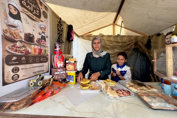 من قاعة الجامعة إلى فرن المعجنات.. رحلة أم نازحة في إعالة أطفالها - سبوتنيك عربي