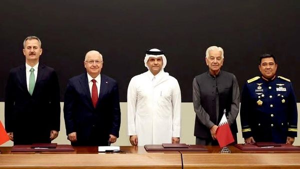 توقيع مذكرة تفاهم متعددة الأطراف باسم بدر بين تركيا وقطر وإندونيسيا وباكستان لرفع القدرات الدفاعية للدول الأربع - سبوتنيك عربي