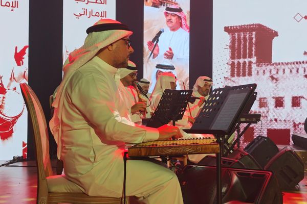عدسة سبوتنيك ترصد كواليس الأمسية الأولى لكورال الوطن الإماراتي في عجمان عدسة سبوتنيك ترصد كواليس الأمسية الأولى لكورال الوطن الإماراتي في عجمان - سبوتنيك عربي