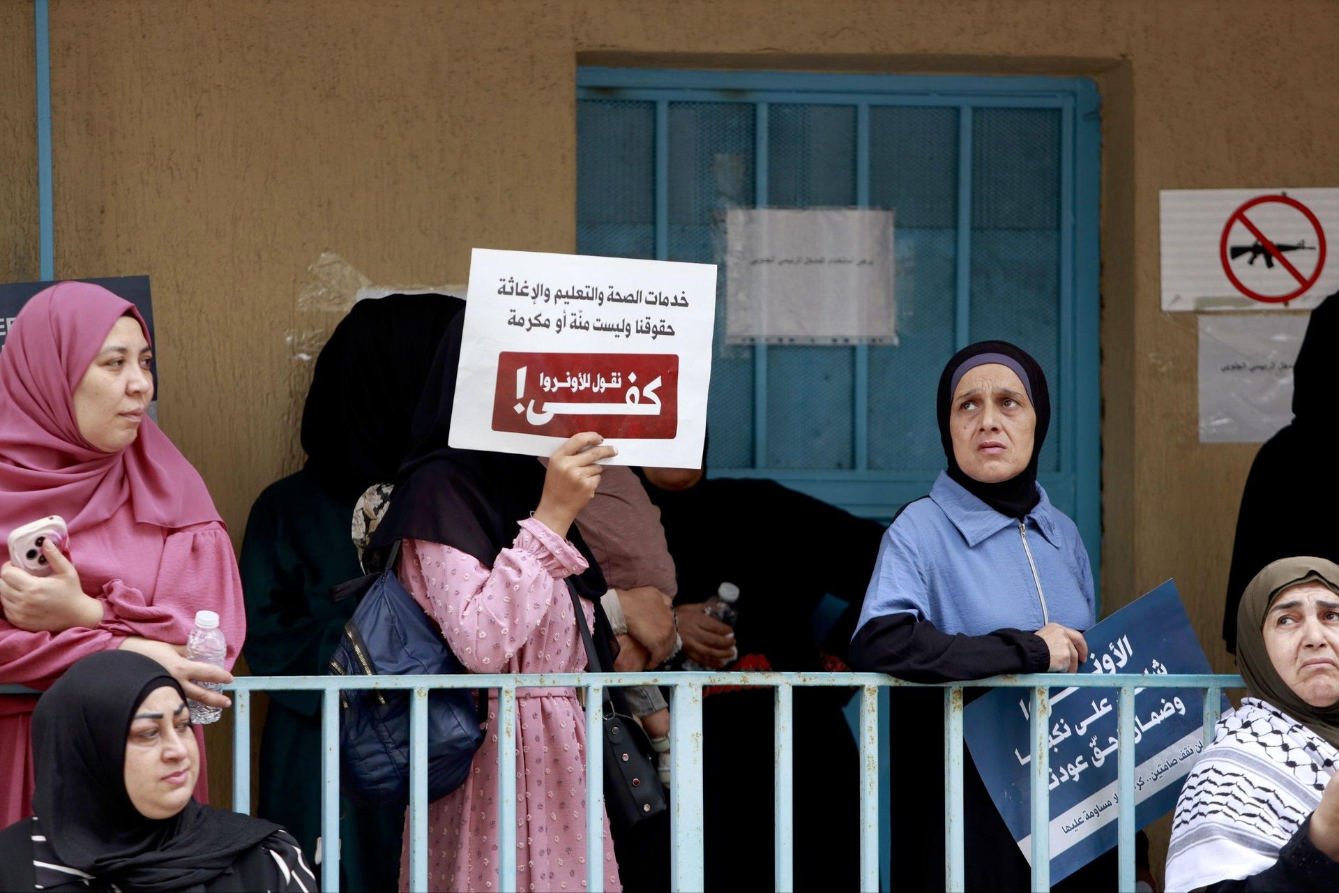 اعتصام في صيدا رفضا لتقليص خدمات أونروا ومطالبة بحماية حقوق اللاجئين الفلسطينيين اعتصام في صيدا رفضا لتقليص خدمات أونروا ومطالبة بحماية حقوق اللاجئين الفلسطينيين - سبوتنيك عربي, 1920, 27.10.2026