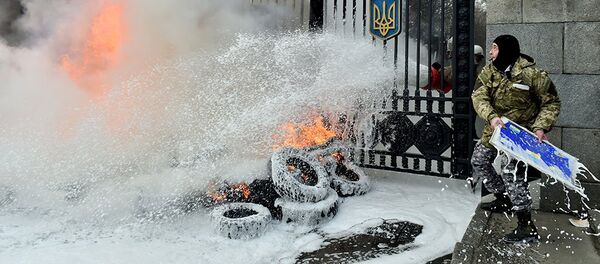 مقاتلو مجموعة آيدار Aydar يقتحمون وزارة الدفاع الأوكرانية - سبوتنيك عربي