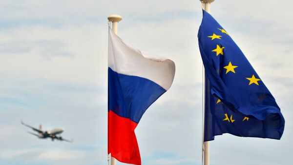 Russian flag and EU flag. Nice - سبوتنيك عربي