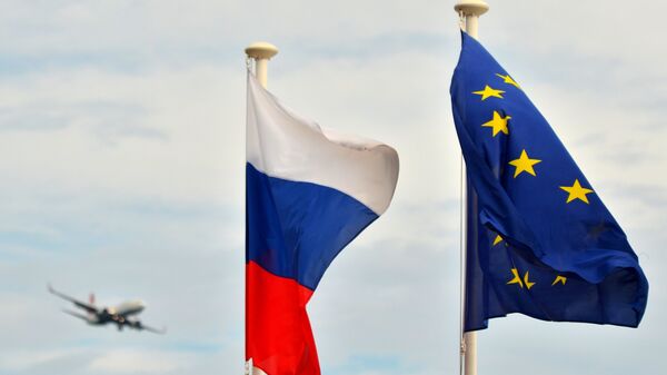 Russian flag and EU flag. Nice - سبوتنيك عربي