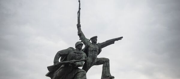 تمثال للجنود الروس في القرم - سبوتنيك عربي