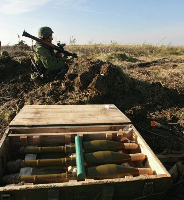 من كلاشنيكوف إلى إس – 400... شاهد أقوى 20 سلاحا للقوات البرية الروسية - سبوتنيك عربي