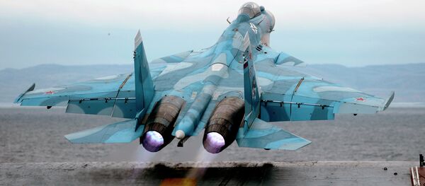 إقلاع طائرة من طراد الأدميرال كوزنيتسوف إقلاع طائرة من طراد الأدميرال كوزنيتسوف - سبوتنيك عربي