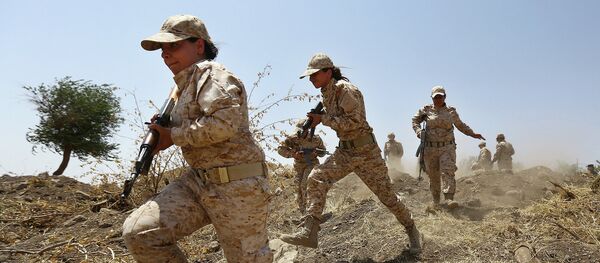 نساء كرديات يحملن السلاح لمحاربة داعش نساء كرديات يحملن السلاح لمحاربة داعش - سبوتنيك عربي