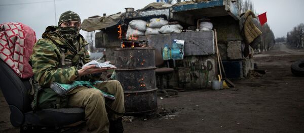 مقاتل الدفاع الشعبي في دونباس مقاتل الدفاع الشعبي في دونباس - سبوتنيك عربي