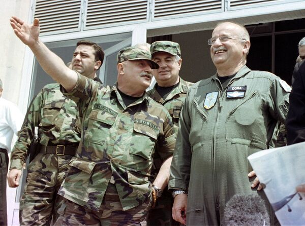 الناتو يجري مناورات عسكرية - سبوتنيك عربي