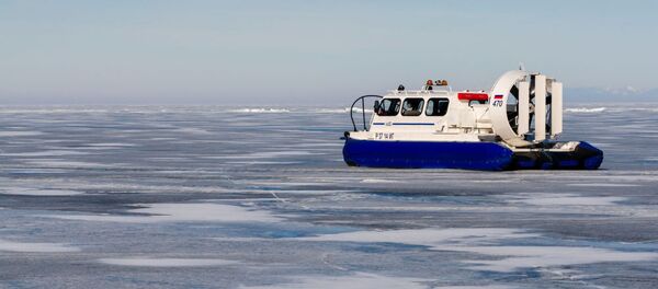 قارب في بحيرة بايكال - سبوتنيك عربي