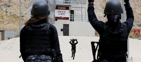 نساء الشرطة الأردنية أثناء التدريبات العسكرية Warrior-2015 نساء الشرطة الأردنية أثناء التدريبات العسكرية Warrior-2015 - سبوتنيك عربي