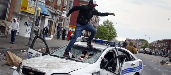 أعمال شغب في بالتيمور بالولايات المتحدة - سبوتنيك عربي