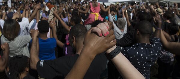 اتحجاجات ضد العنصرية في بالتيمور - سبوتنيك عربي