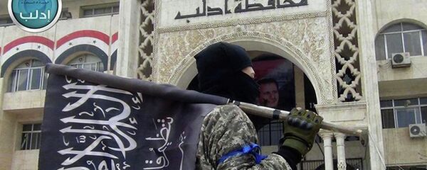 مقاتل من جبهة النصرة في إدلب، شمال سوريا - سبوتنيك عربي