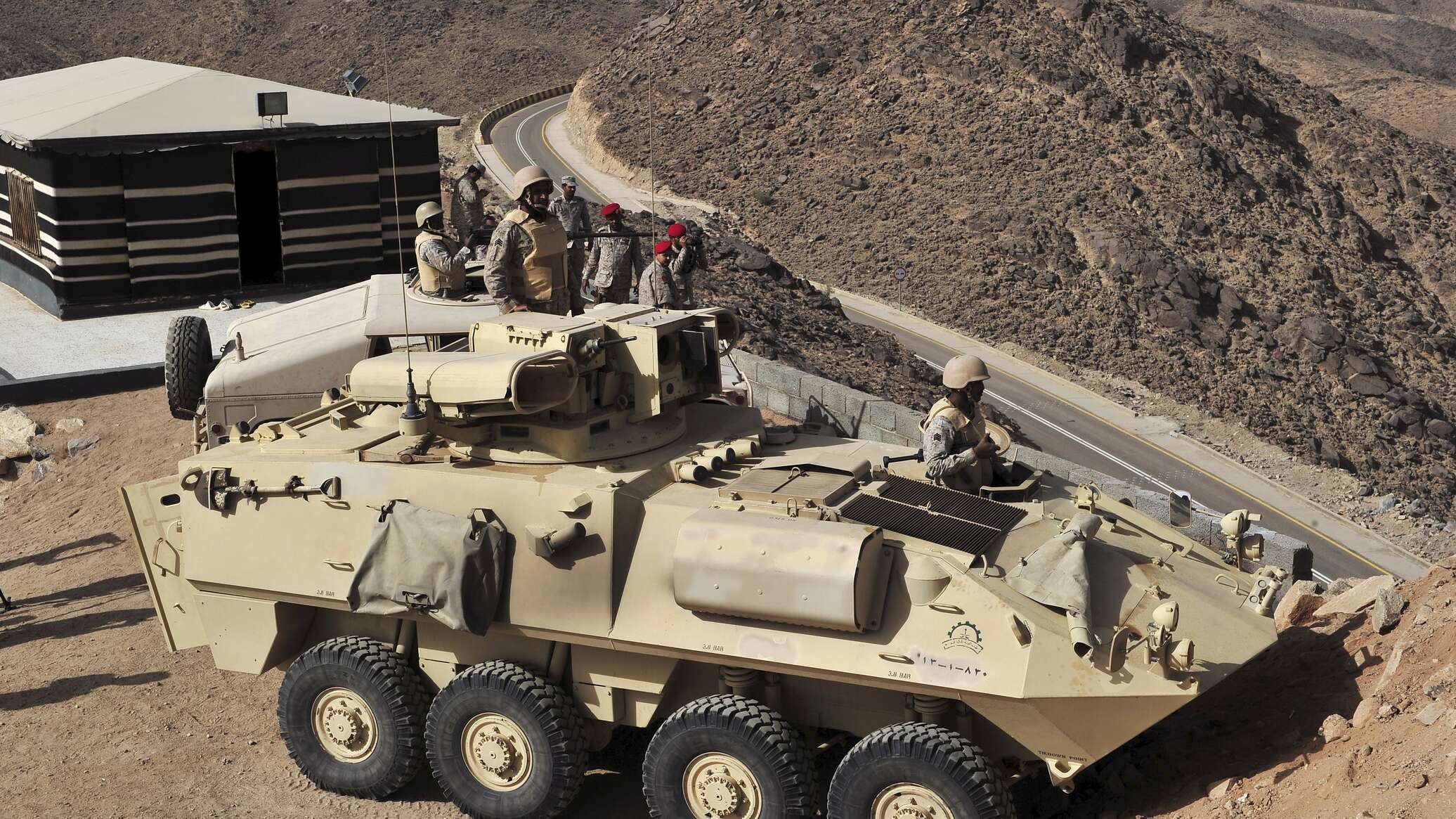 انطلاق مناورات عسكرية سعودية أمريكية لرفع الجاهزية العملياتية... صور