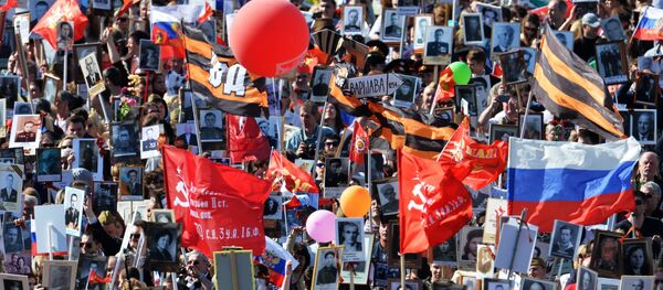 مسيرة الفوج الخالد في موسكو - سبوتنيك عربي