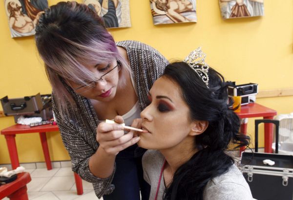 مسابقة الجمال خلف الأسلاك الشائكة - سبوتنيك عربي