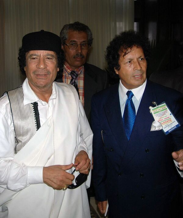 معمر القذافي وأحمد قذاف الدم معمر القذافي وأحمد قذاف الدم - سبوتنيك عربي